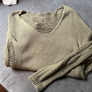 Day trip sweater from Buckle
